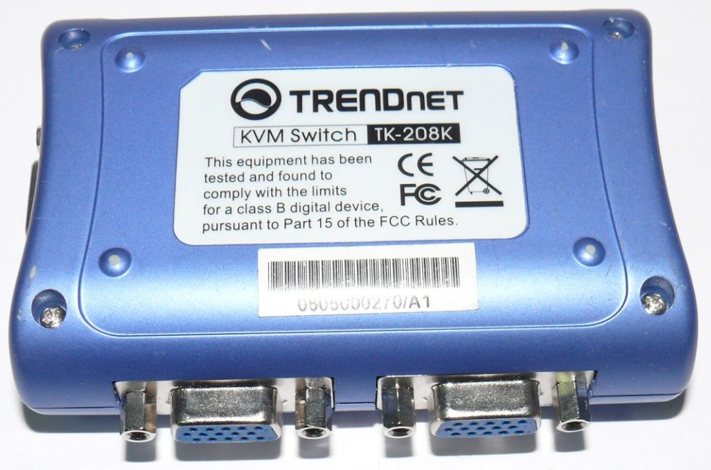 KVM переключатель 2-х портовый TrendNet TK-208K (интерфейсы VGA, PS/2)