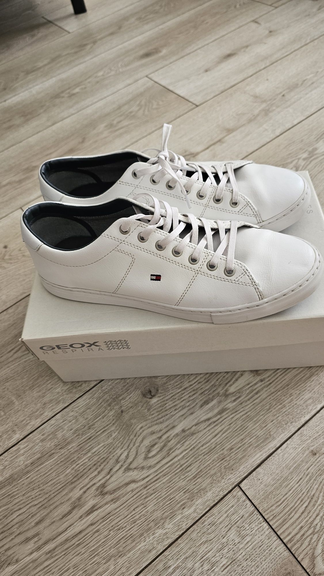 Кеды tommy hilfiger 44