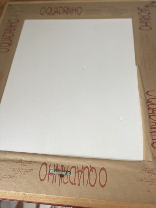 Moldura grande com detalhe