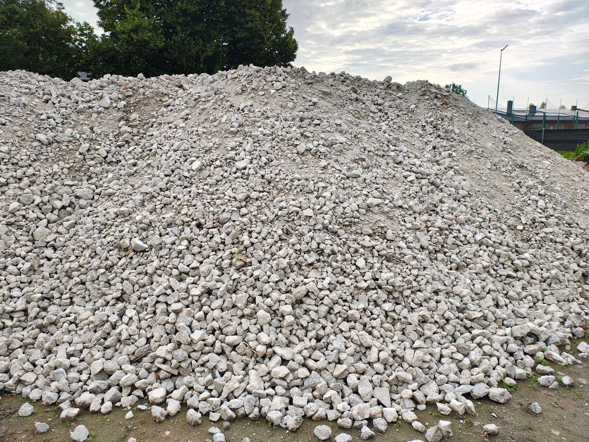 Gruz kruszony betonowy, Kruszywo betonowe, Tłuczeń
