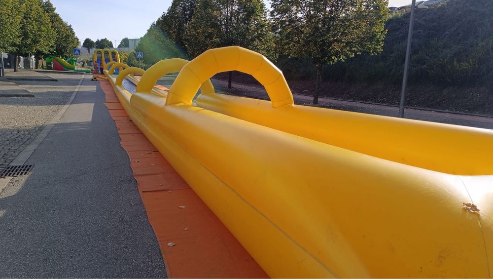 Insuflável slide de boias  - PVC - semi nova