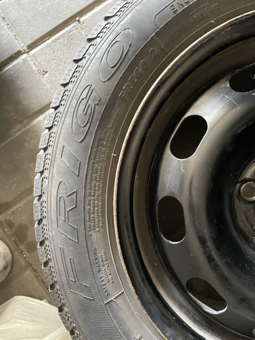 Opony Dębica 185/60 r15 z felgami zimowe