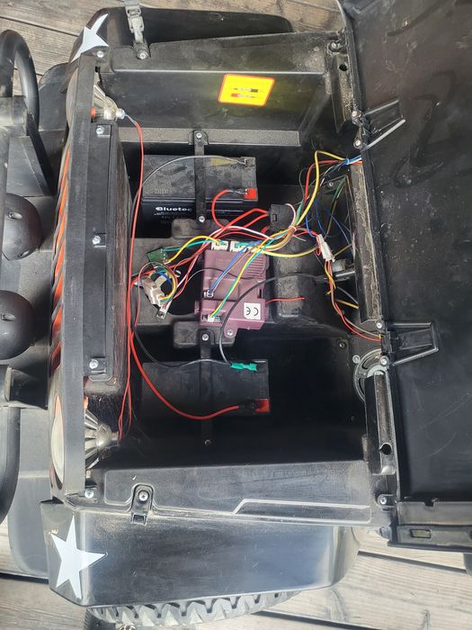 Auto samochód na akumulator monster Jeep 4x4 duży
