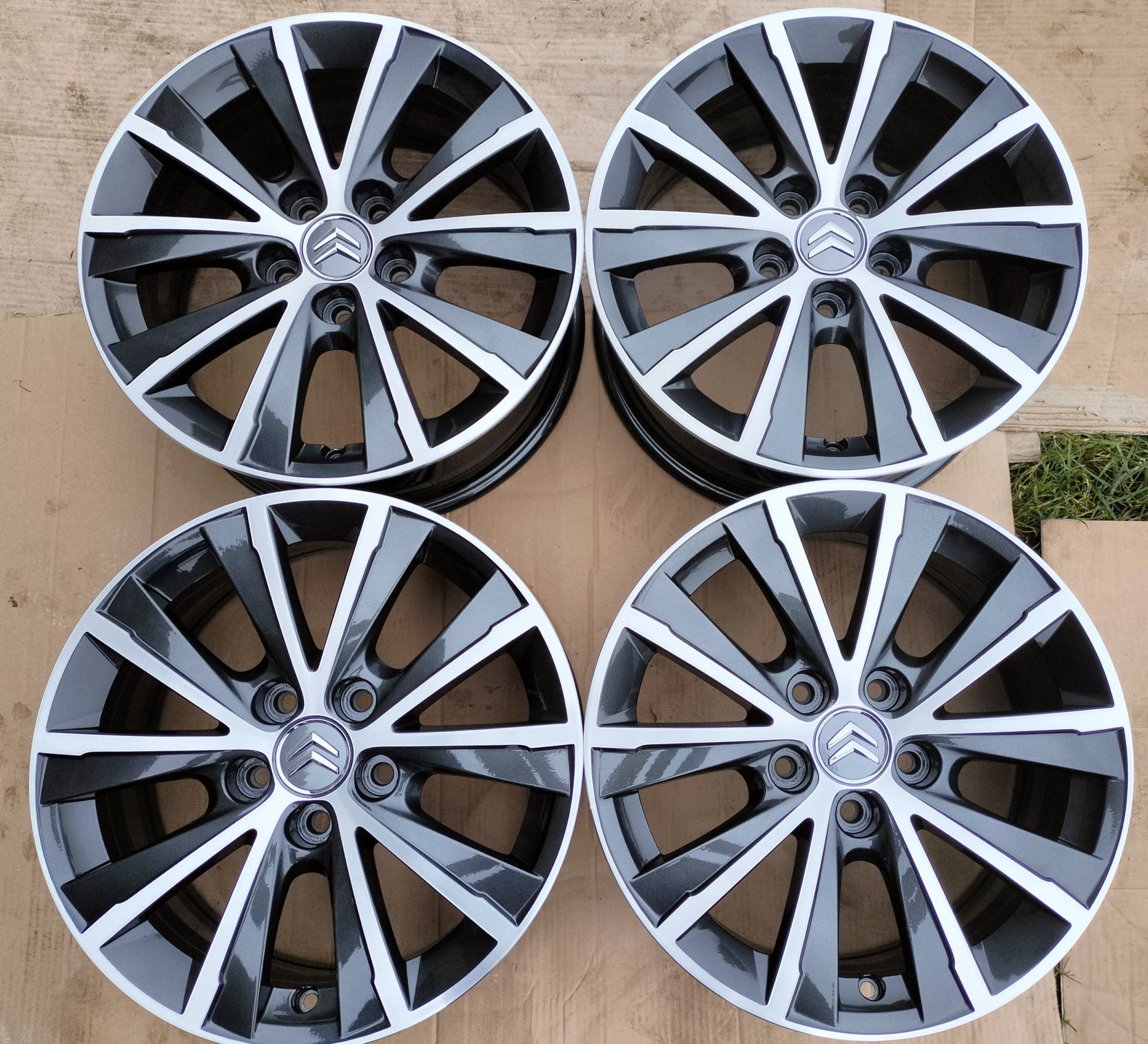 Felgi Citroen C5 Berlingo Jumpy C4 Picasso Grand  7x16 ET44 5x108