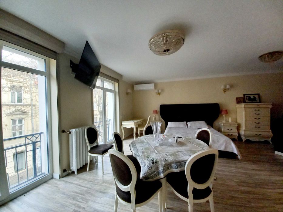 Оренда апартаментів в новобудові в самому центрі вул. М. Скорика