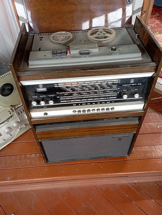 Продам магнитолу Романтика 105 .