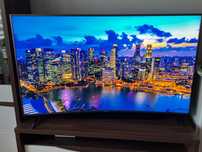 Zakup za 11 000 zł – Oddaję za 3000! 65” 4K Curved Smart TV