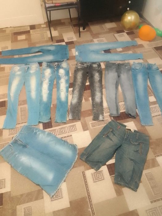 Джинсовий жіночий одяг