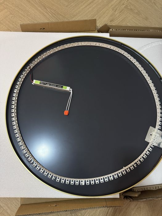 Lustro LED okrągłe 70cm złote w aluminiowej ramie