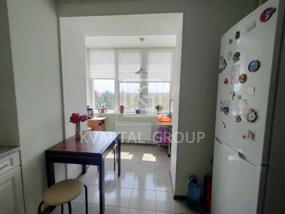 БЕЗ КОМІСІЇ! світла Однокімнатна квартира з ремонтом. ПОКРОВСЬКИЙ парк