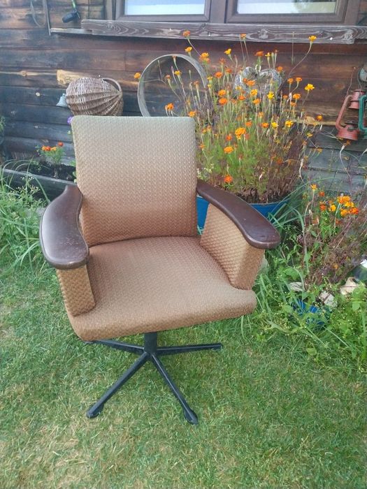 OKAZJA Fotel obrotowy klubowy kubełkowy PRL