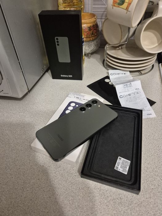 Samsung Galaxy S23 8/256 официальный, чек