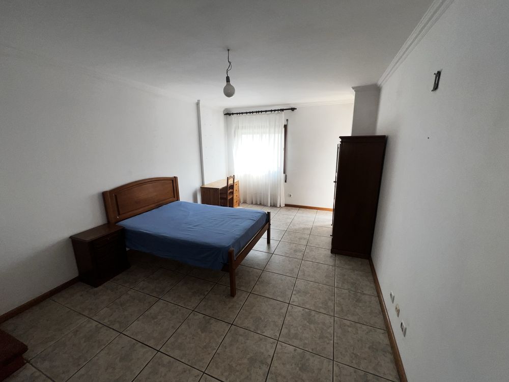 Quarto para estudante frente ao IPB mobilado