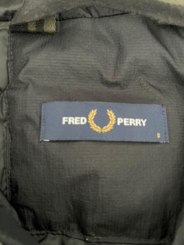 casaco preto fred perry forrado