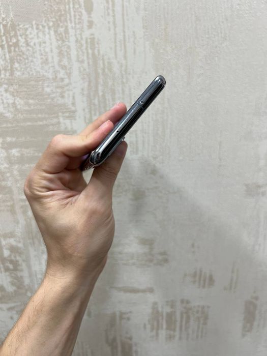 Продам Samsung s20 plus