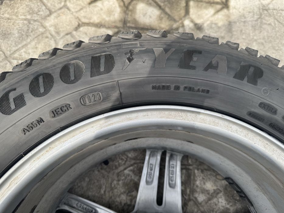 Легкосплавні диски + зимова шипована резина GoodYear 215/60 R16 W639