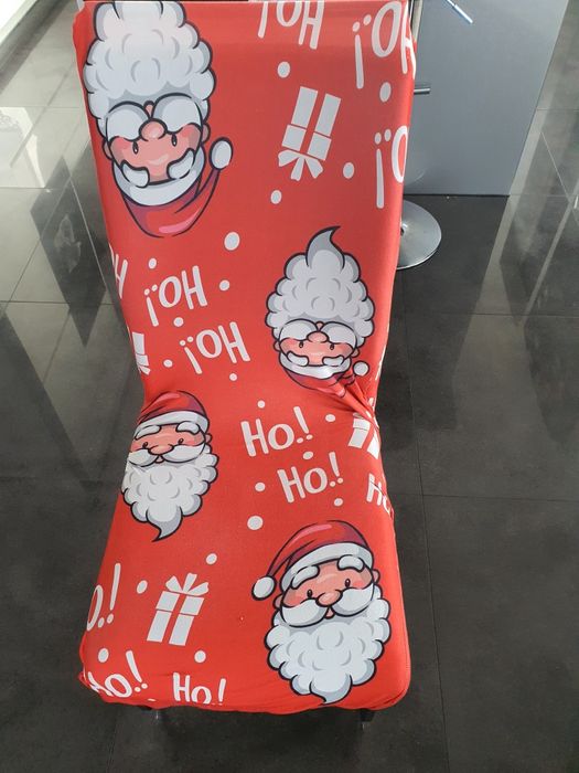 Pokrowce na krzesła świąteczne