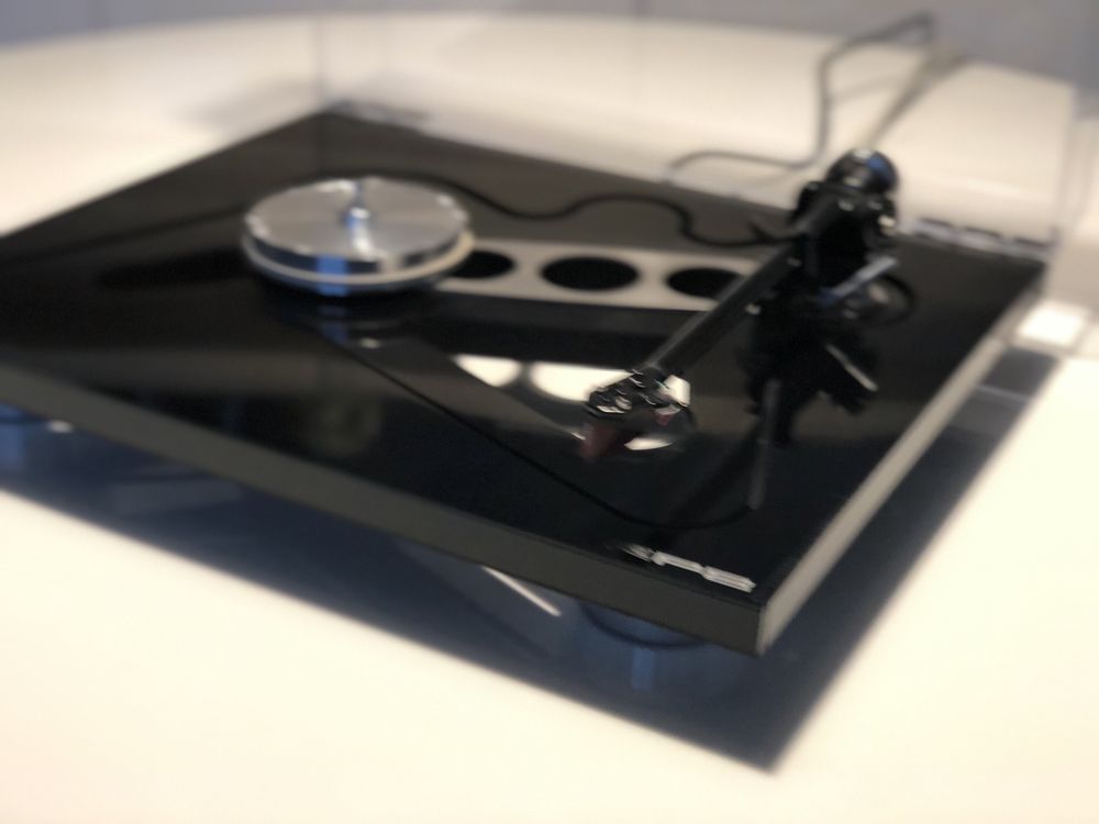 Gramofon Rega RP8