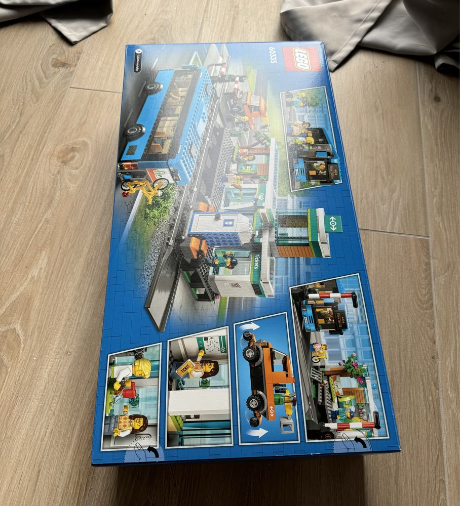 Lego City 60335 Przystanek Autobusowy