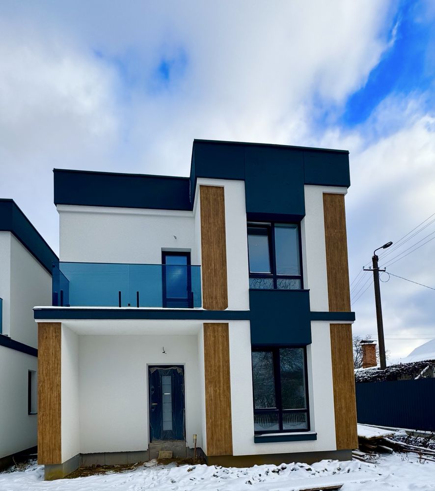 Продам 2-х поверховий будинок