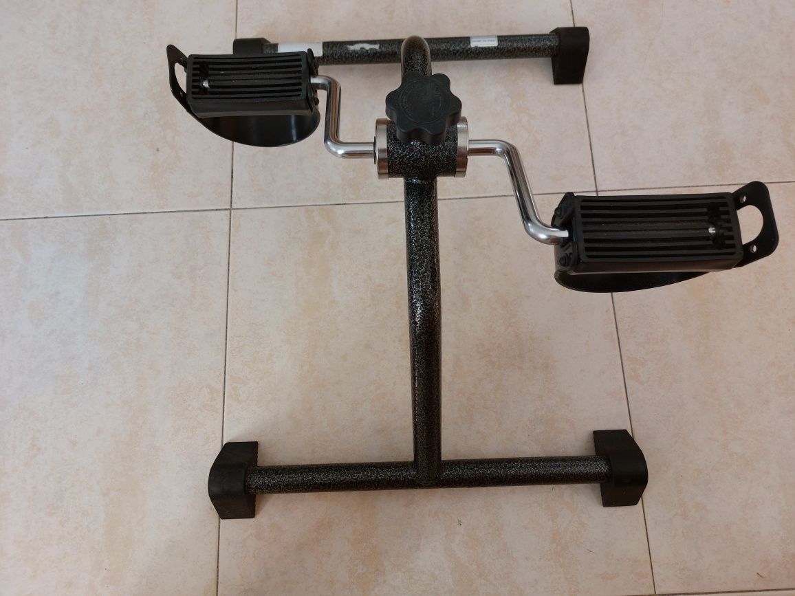 Pedaleira para reabilitação
