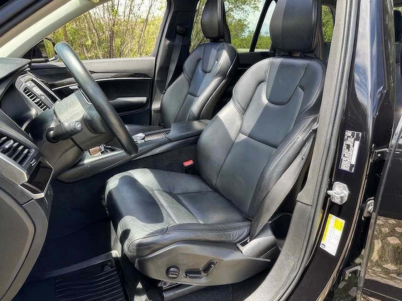 2019 Volvo XC90 T5 Momentum