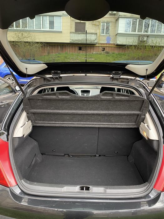 Продам автомобіль Peugeot 207, 2011р. Пробіг 192 тис.км.