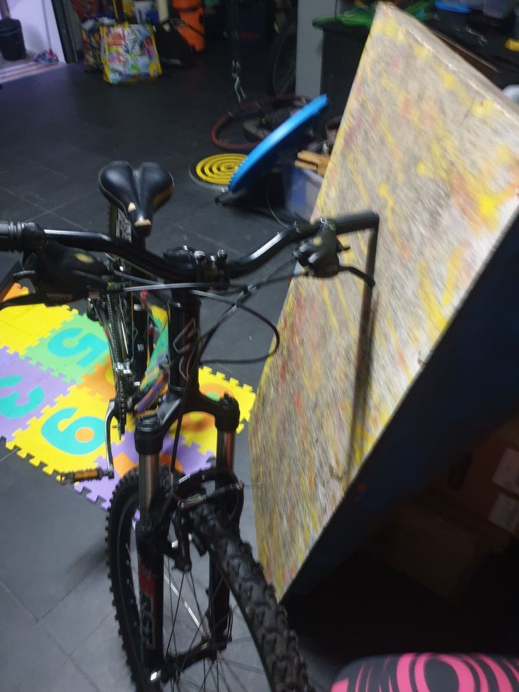 Specialized com algum uso