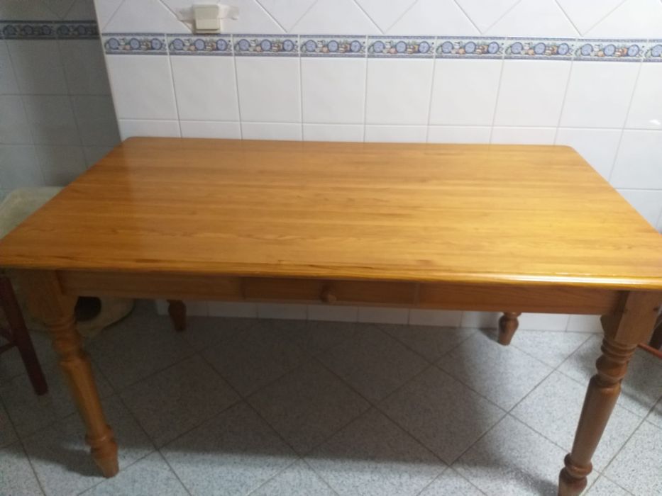 Mesa de jantar/cosinha com 160x80 em  pinho