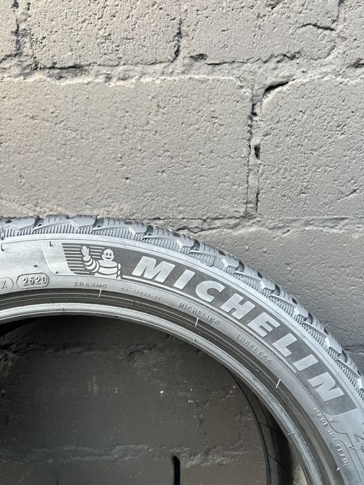 Шини р18 235/45 Michelin Pilot Alpin 5