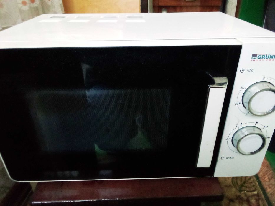 Мікрохвильова піч