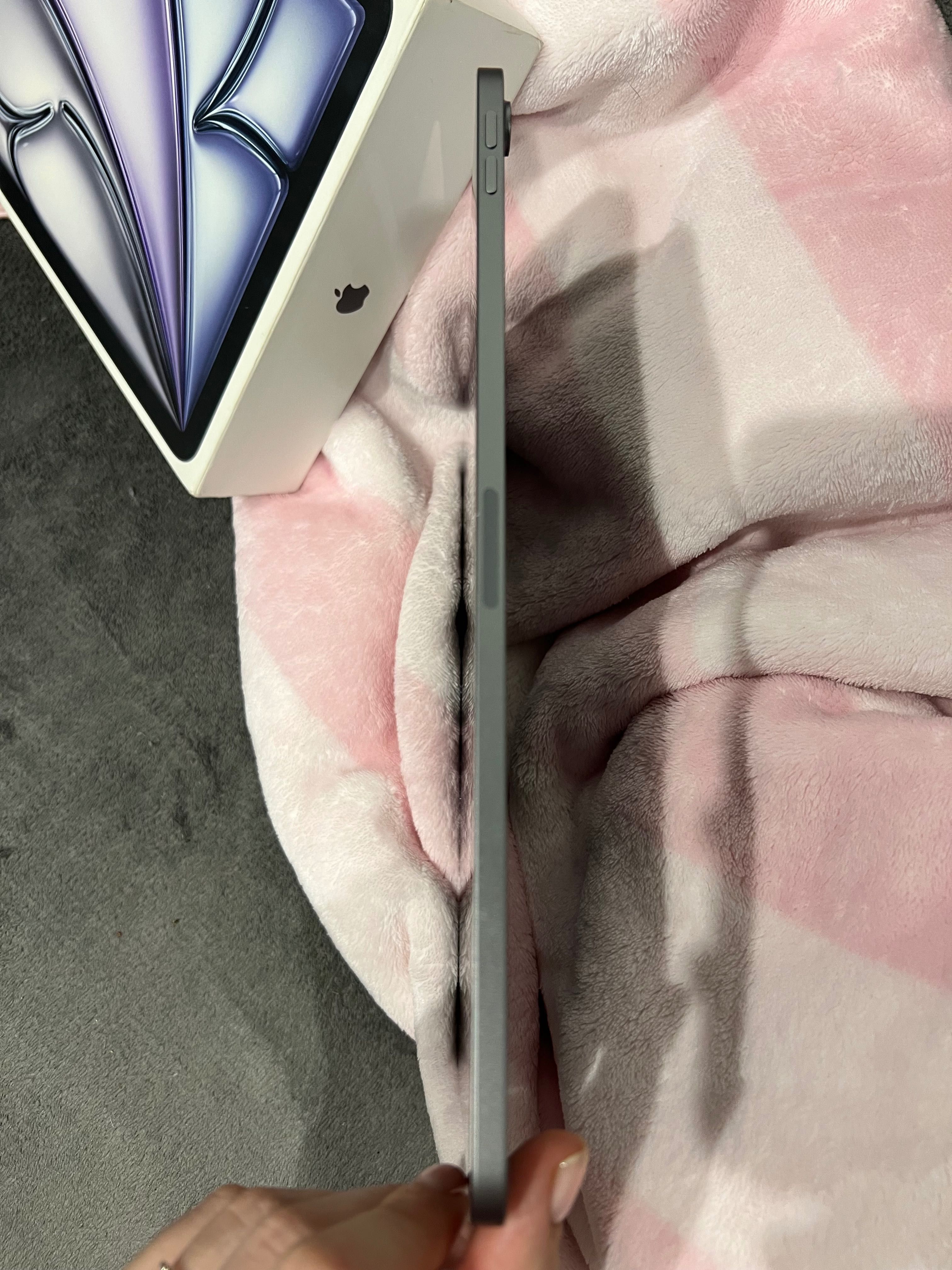 Apple  iPad Air 11, 128GB, Wi-Fi, Space Gray, M3 (2025) (MC9W4),