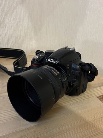 Продам Nikon D3100 + объектив Nikkor AF-S 50mm 1.4G