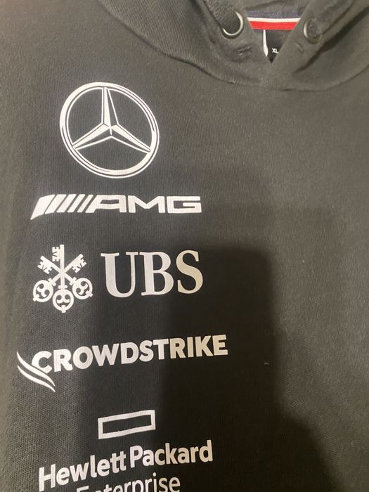 Худи бренда Tommy Hilfiger x Mersedes-AMG Petronas Formula 1