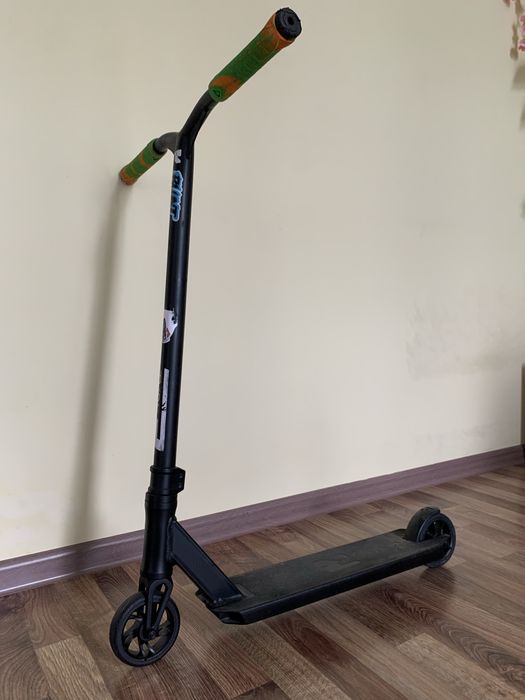 Трюковий самокат root industries type r