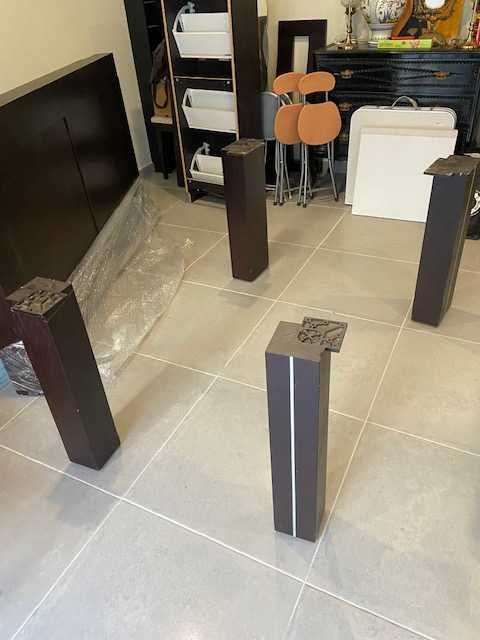 Mesa de Jantar para Sala com cadeiras - madeira maciça
