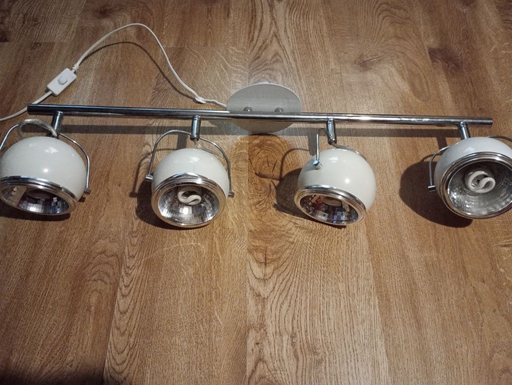 Lampa sufitowa na listwie