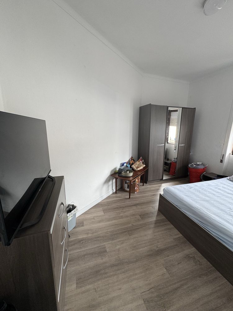 Quarto casal com contrato
