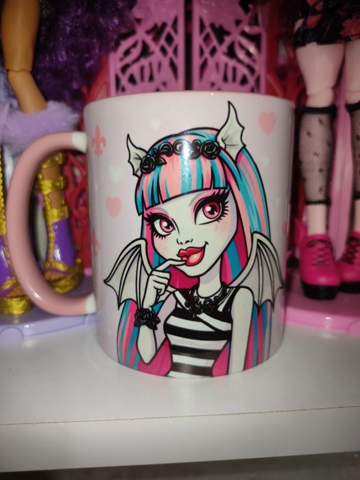 Нова Чашка Рошель Дракулаура Монстер Хай Monster high