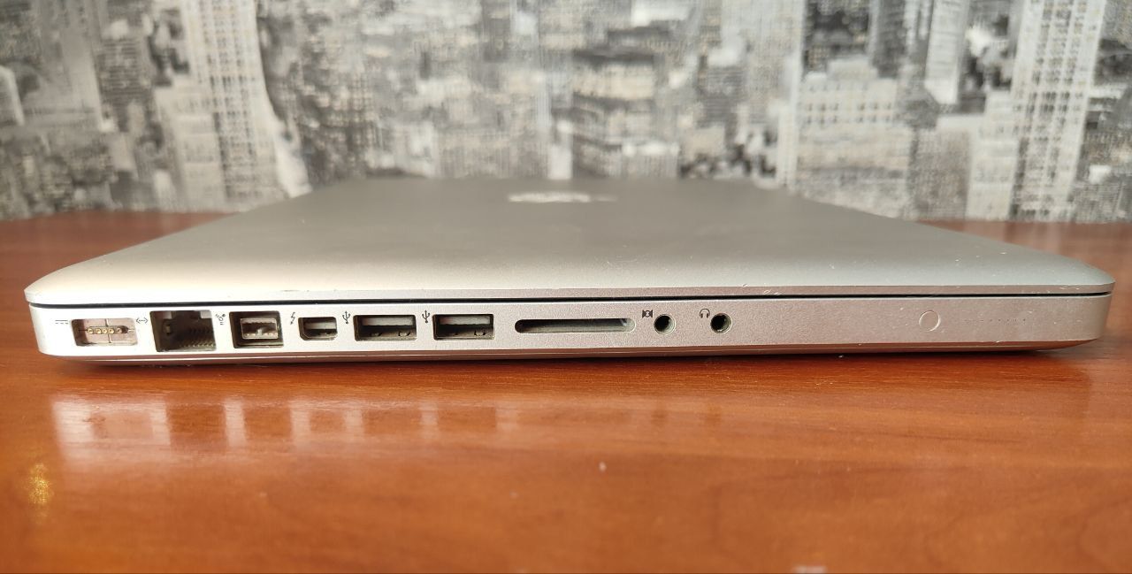 /Матриця/MacBook Pro/

Модель: MacBook Pro
Стан: Був зали