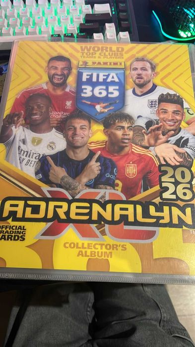 karty piłkarskie panini 365 z roku 2026