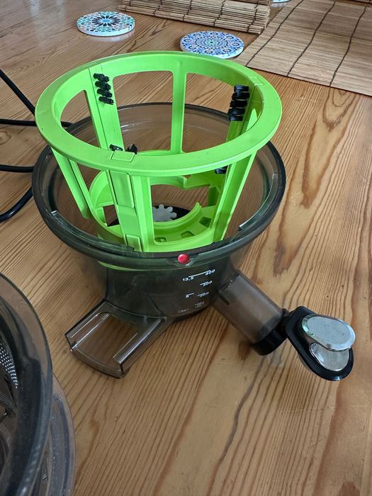 Wyciskarka wolnoobrotova Kuvings Evo820 biała w pełni sprawna