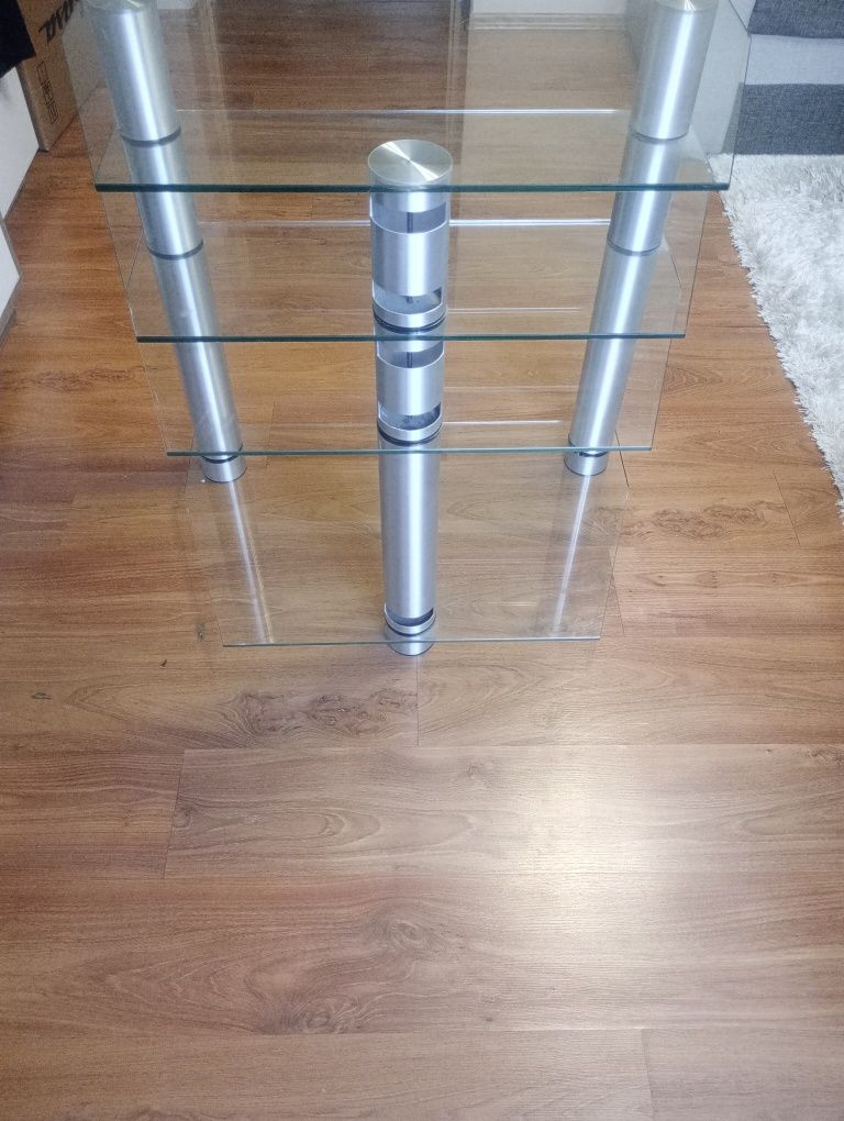 Stolik szklany pod telewizor