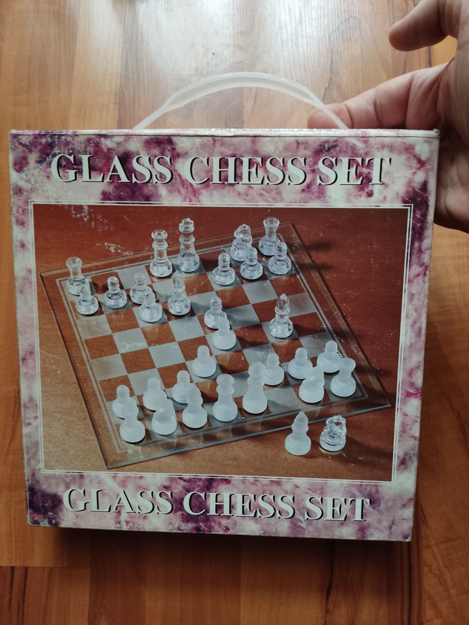 Продам шахматы в подарочной упаковке