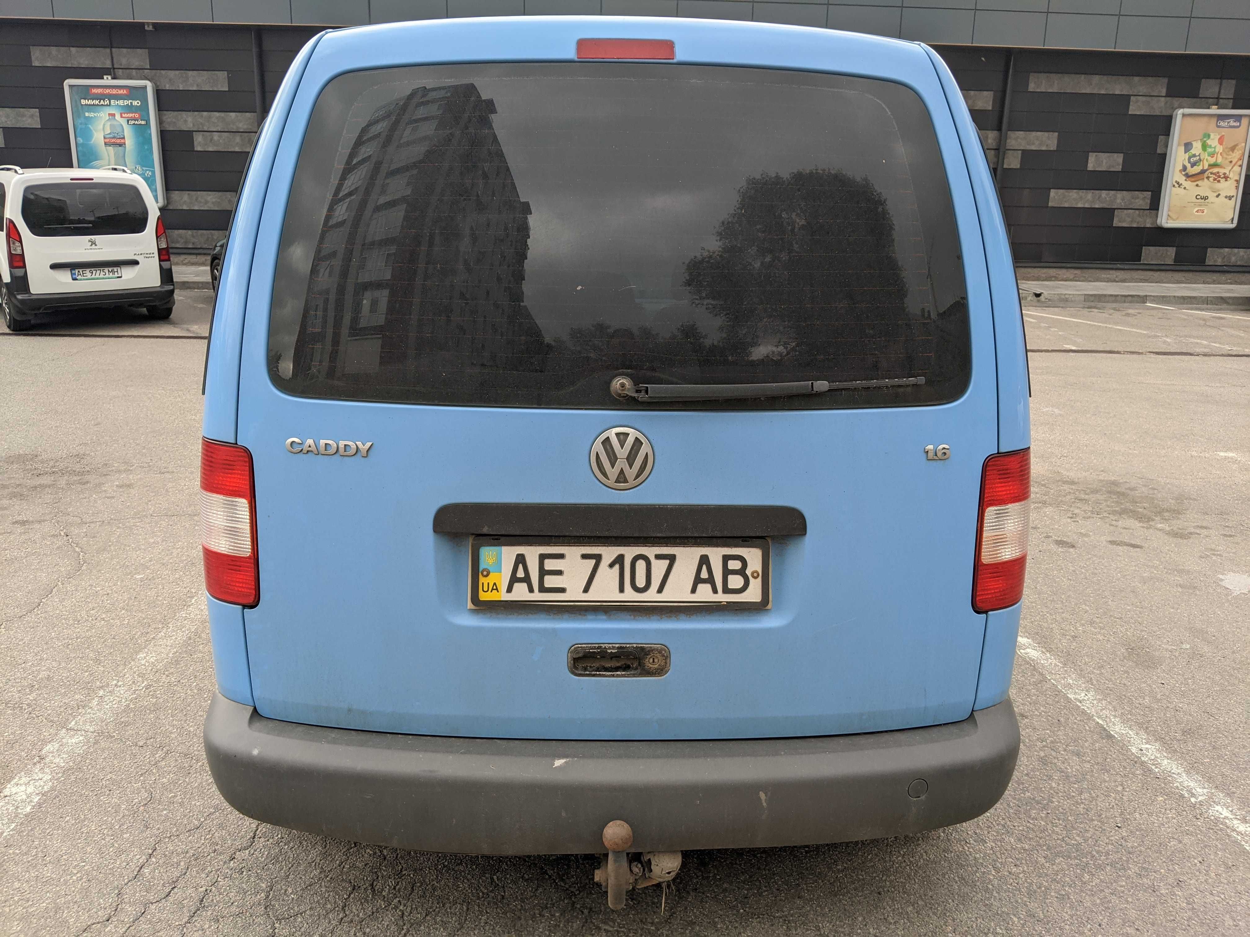 Volkswagen Caddy 1.6 МТ