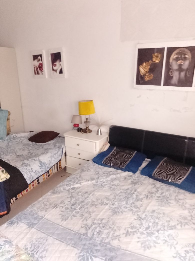 Alugo quarto em Gaia