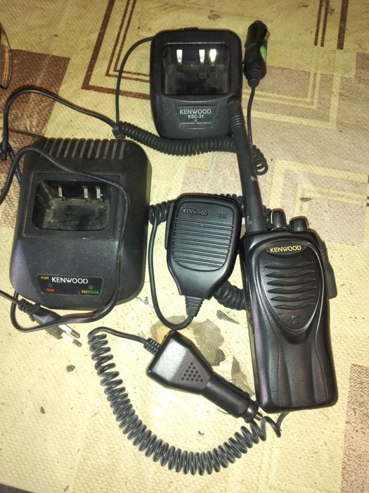 Продам рацію Kenwood