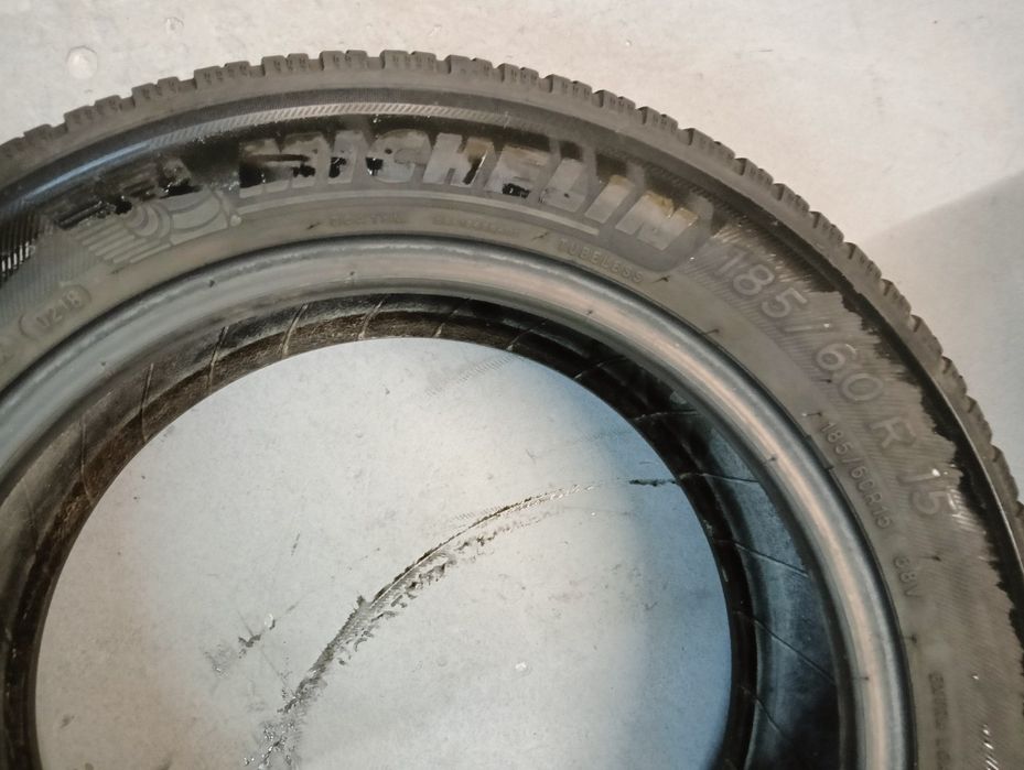 Sprzedam opony całoroczne, wielosezon 185/60/15 Michelin