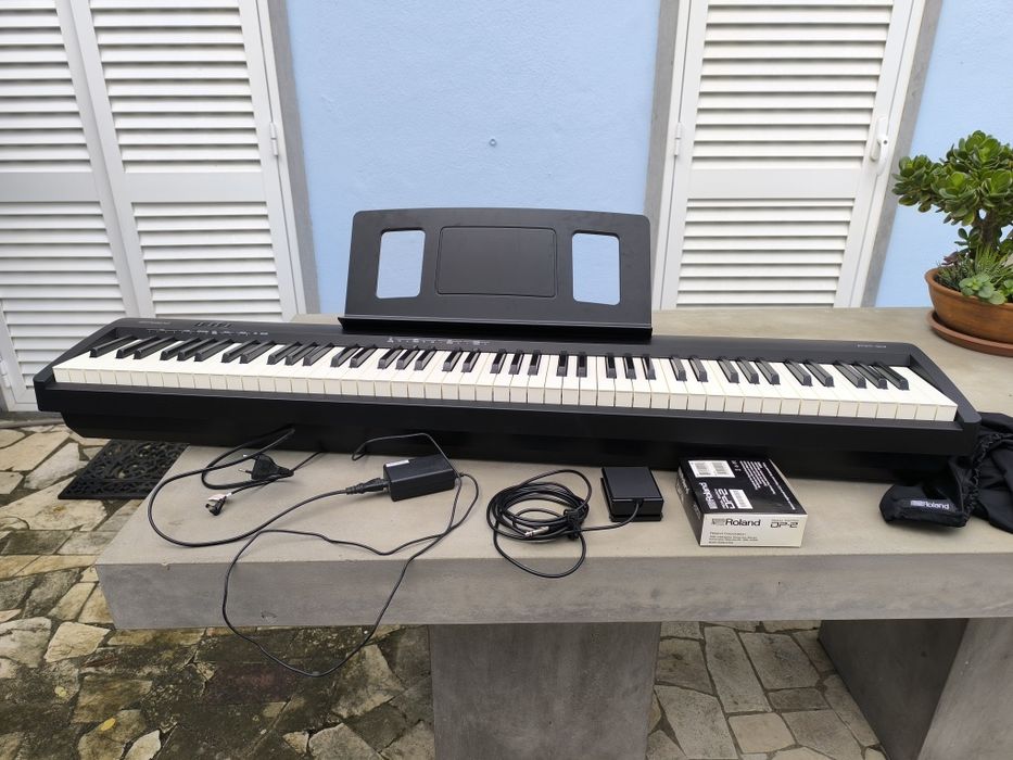Piano Roland FP-10
