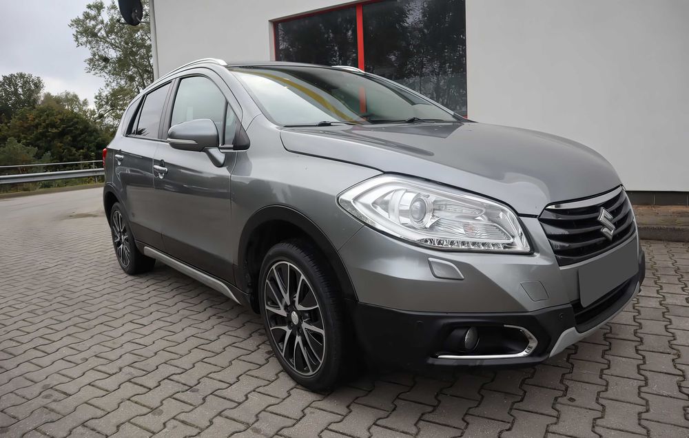 Suzuki SX4      2013